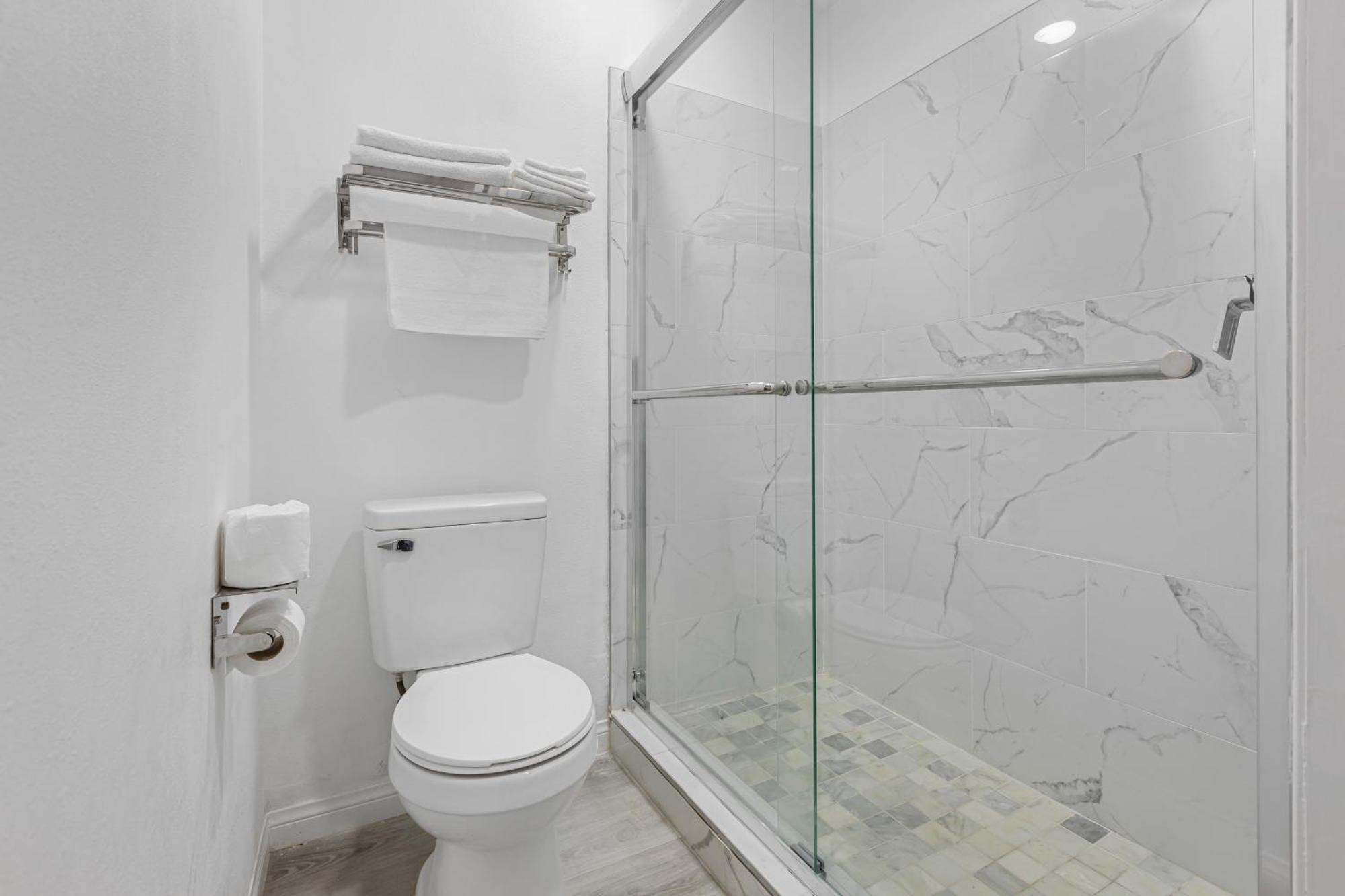 סן ברנרדינו Inland Inn & Suites מראה חיצוני תמונה
